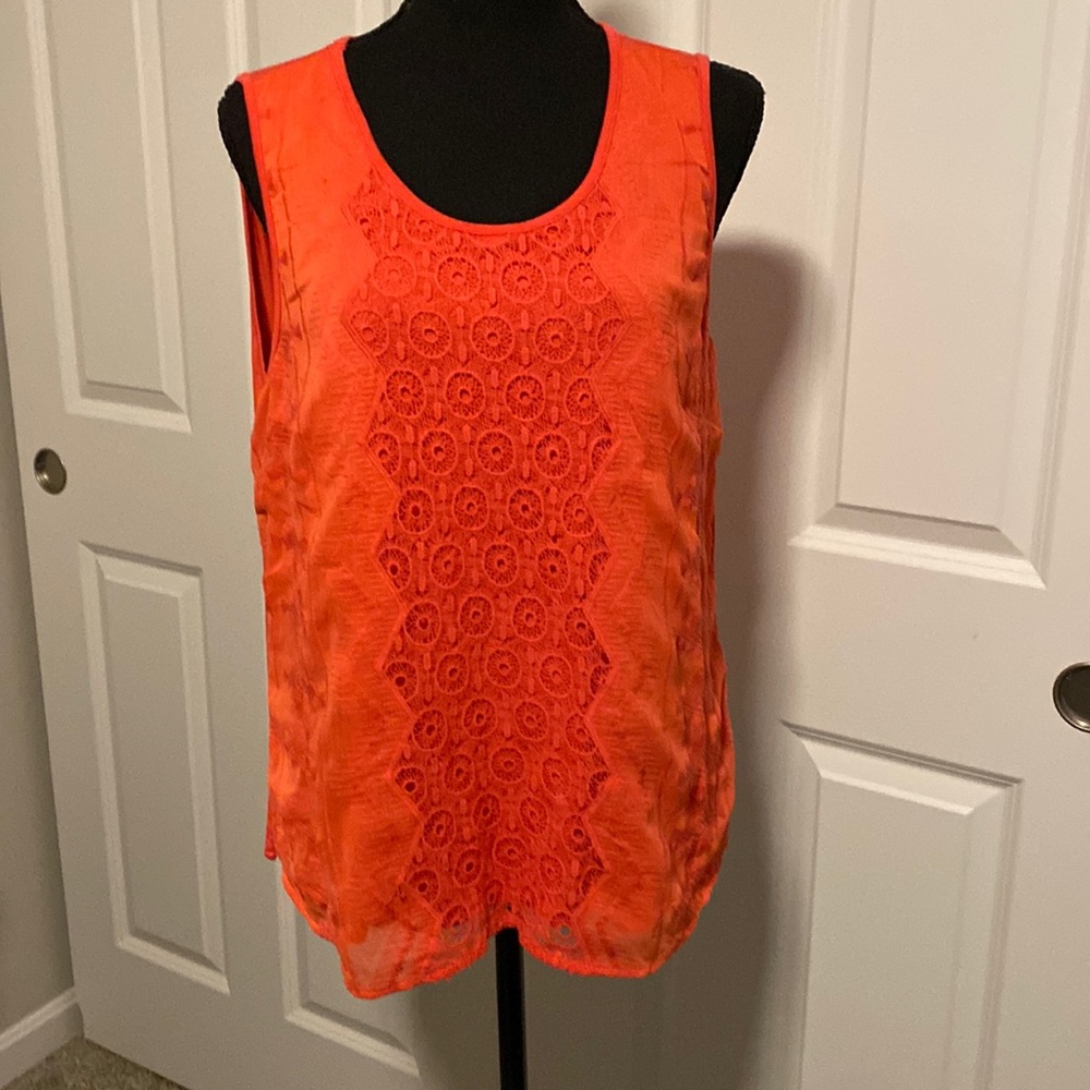 Tank top size Large.